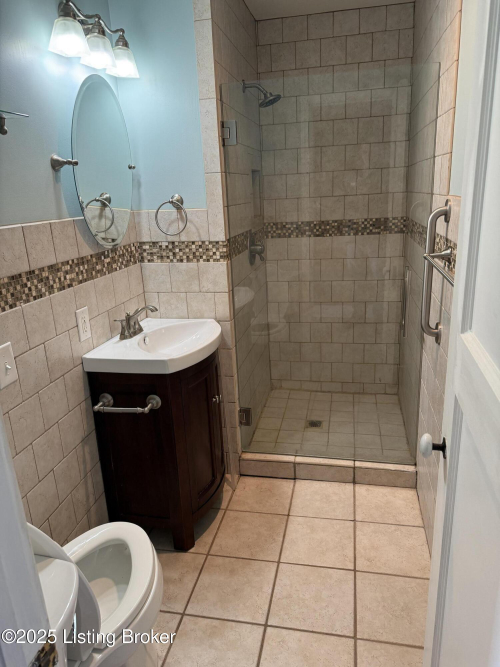 Listing Image 86