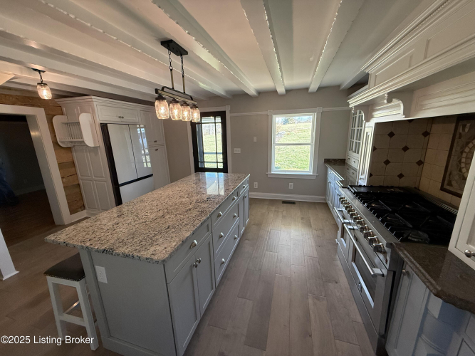 Listing Image 97