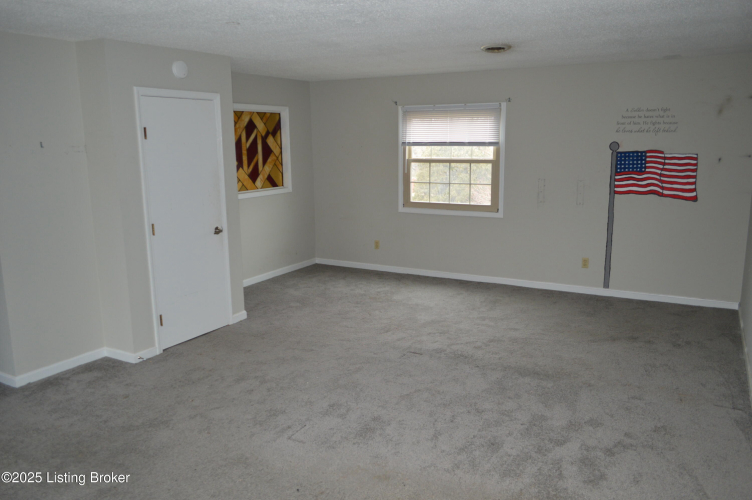 Listing Image 40