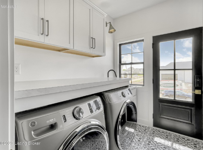 Listing Image 21
