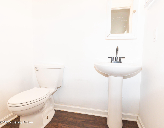 Listing Image 11