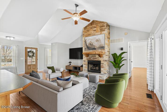 Listing Image 5