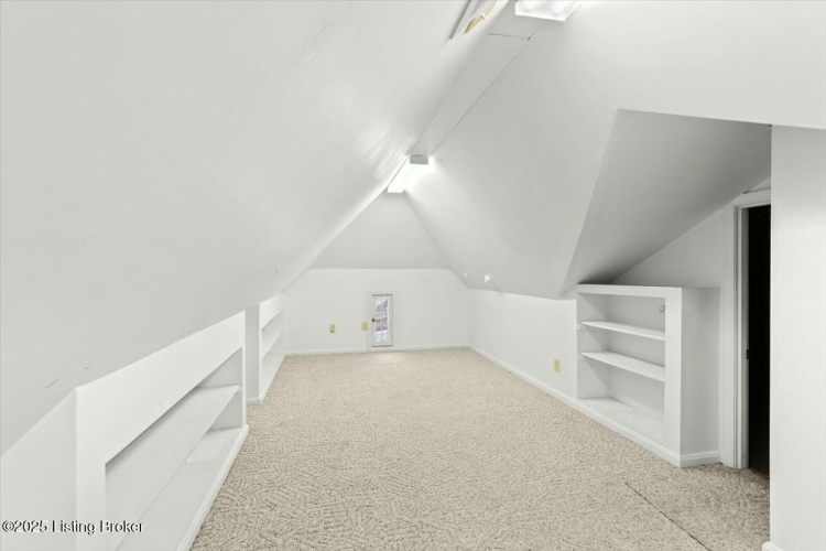 Listing Image 28