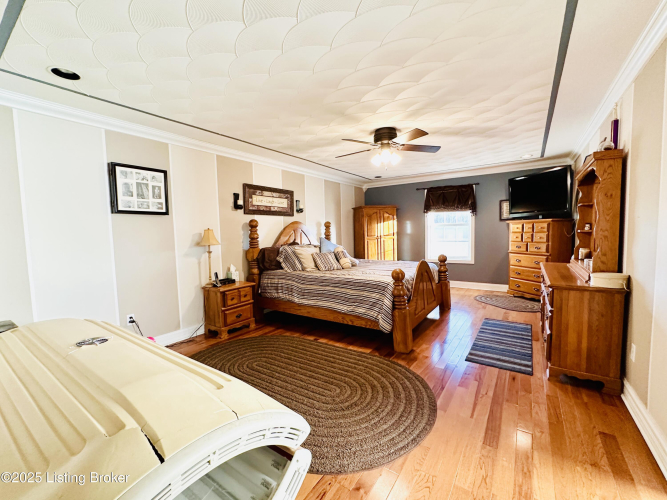 Listing Image 103