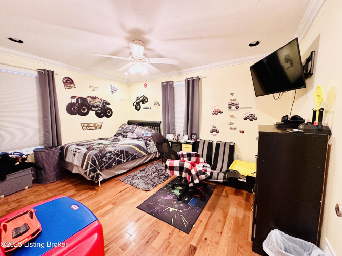 Listing Image 113