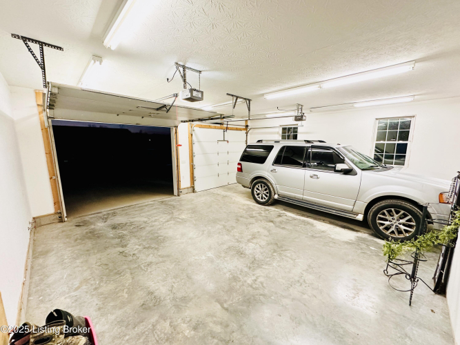 Listing Image 129