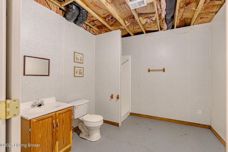 Listing Image 32