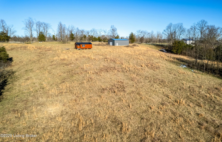 Listing Image 11