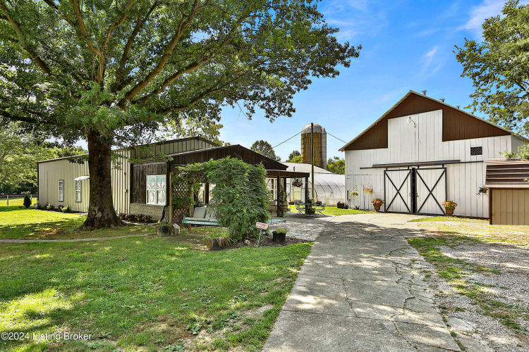 Listing Image 5
