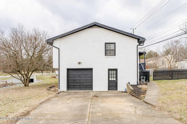 Listing Image 51