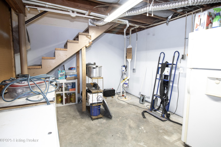 Listing Image 17