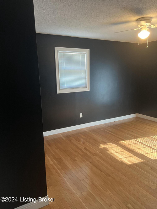 Listing Image 28