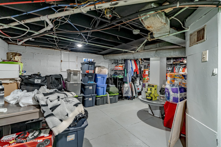 Listing Image 42