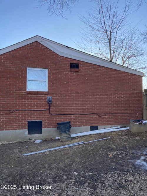 Listing Image 24