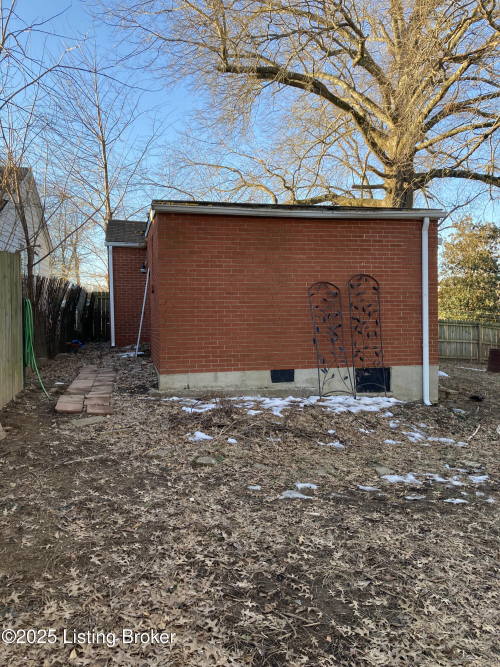 Listing Image 27