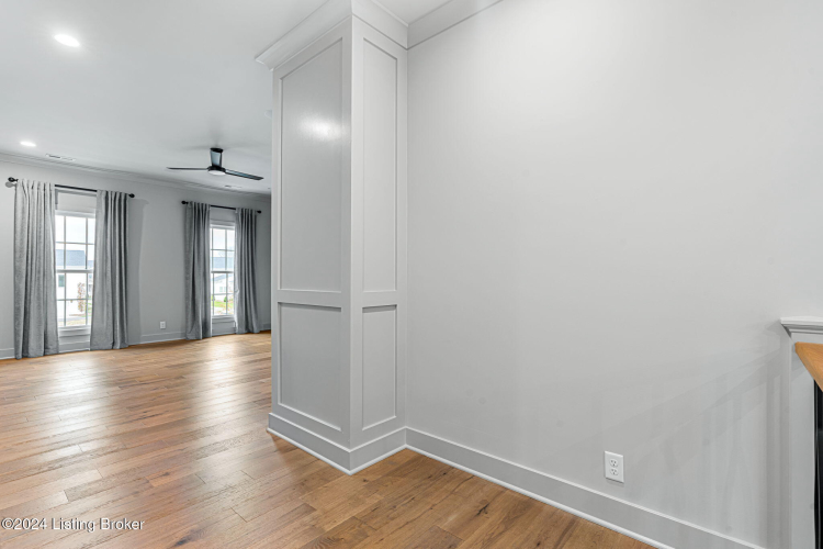 Listing Image 52