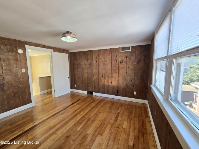 Listing Image 53