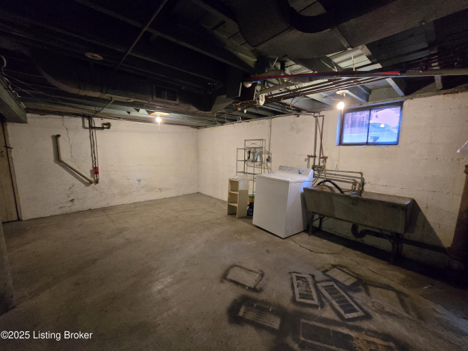 Listing Image 75