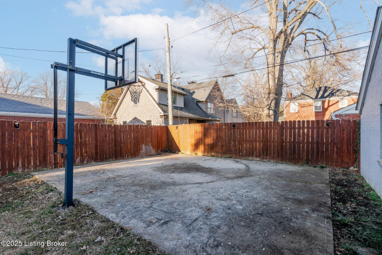 Listing Image 63