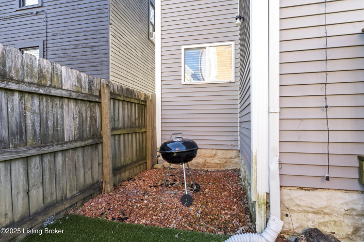 Listing Image 52
