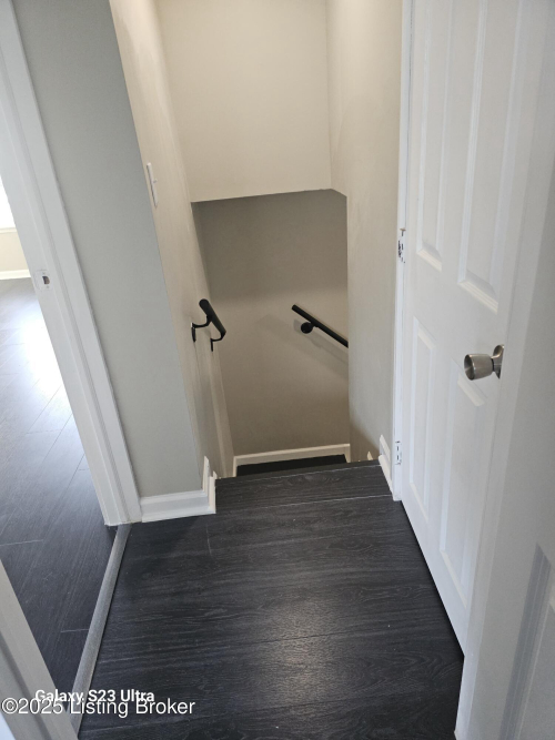 Listing Image 16