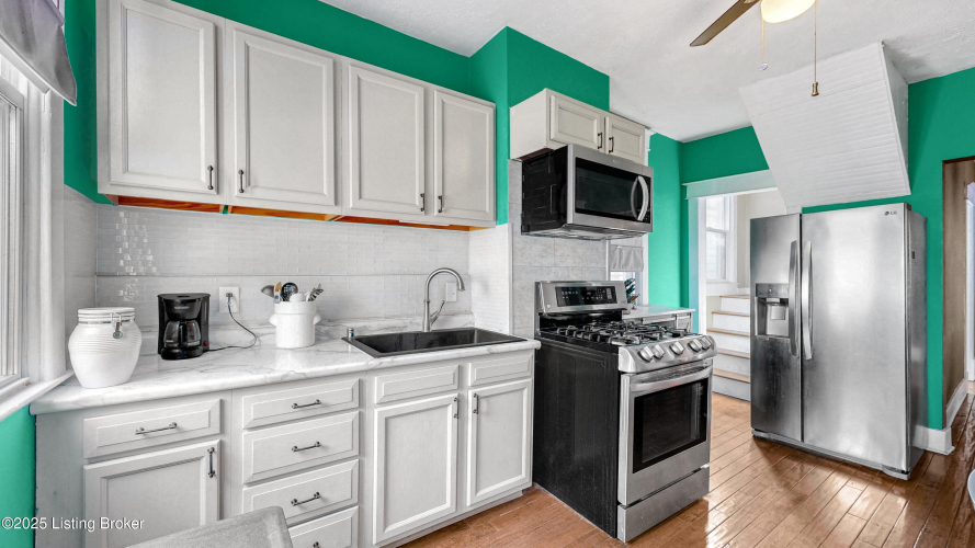 Listing Image 13