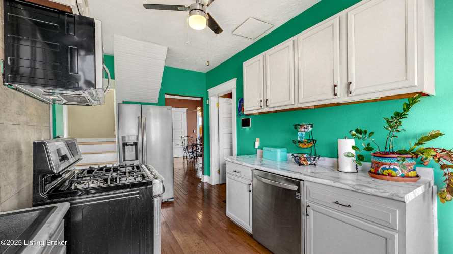 Listing Image 14