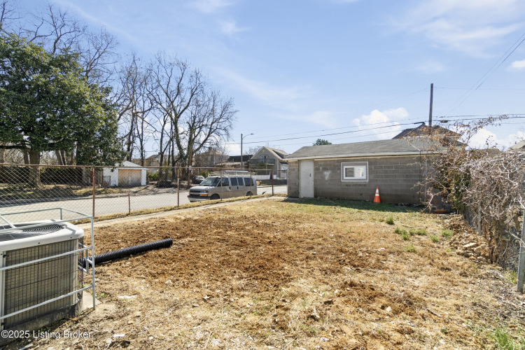 Listing Image 32