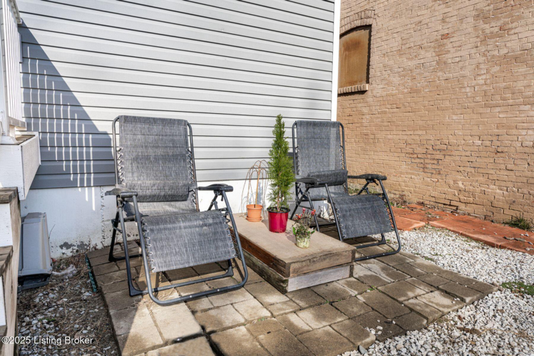 Listing Image 12