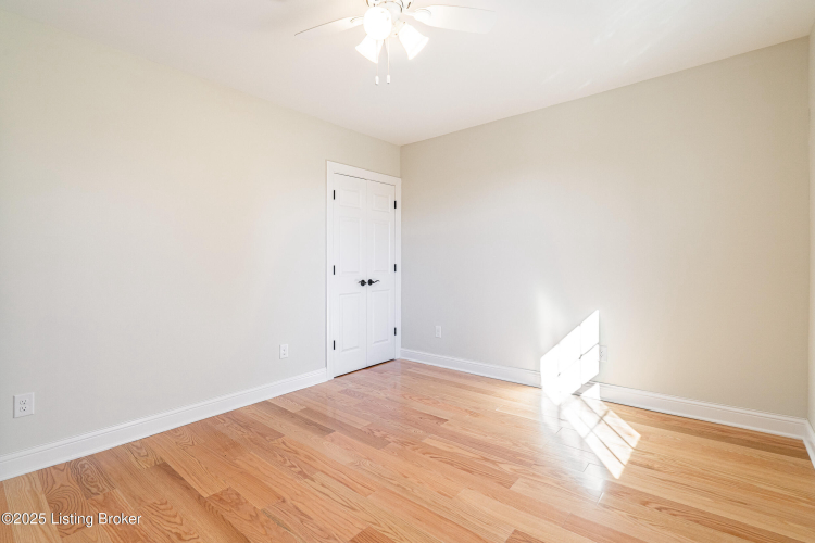 Listing Image 54