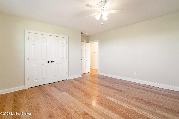 Listing Image 59