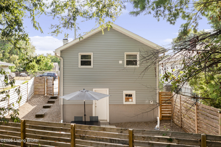 Listing Image 42