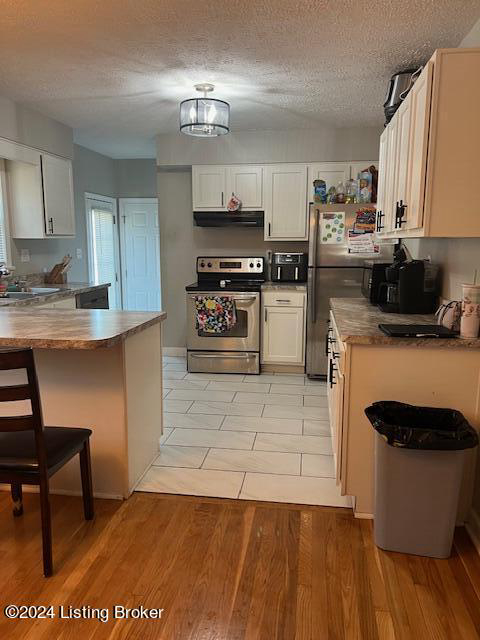 Listing Image 11