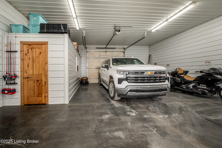 Listing Image 37