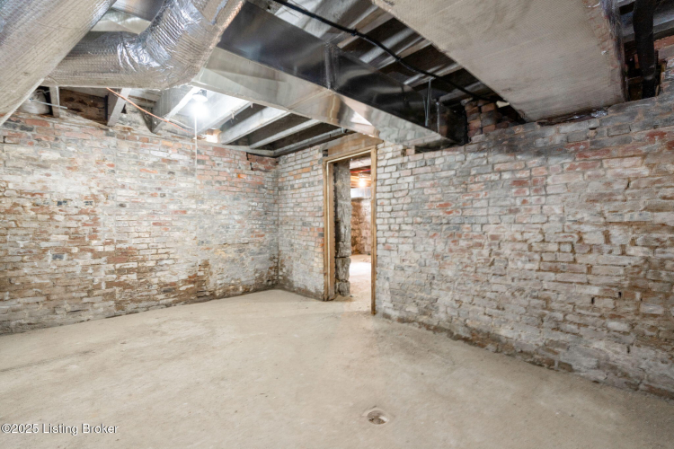 Listing Image 39