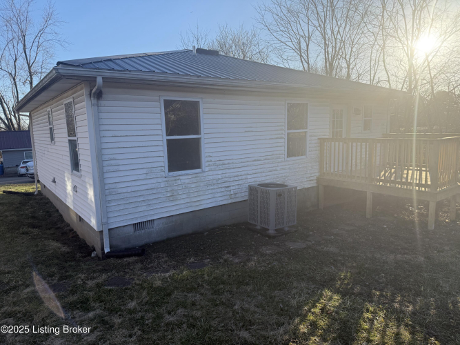 Listing Image 20