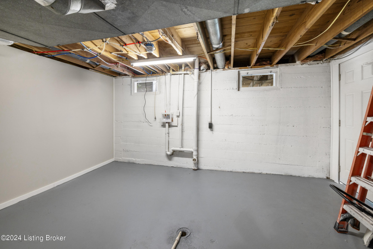 Listing Image 53