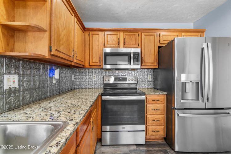 Listing Image 15