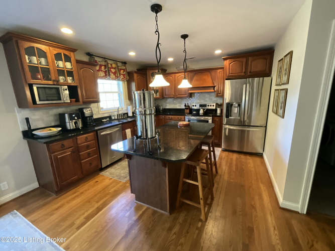 Listing Image 20