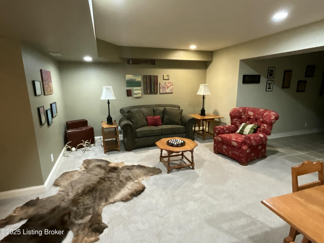 Listing Image 52