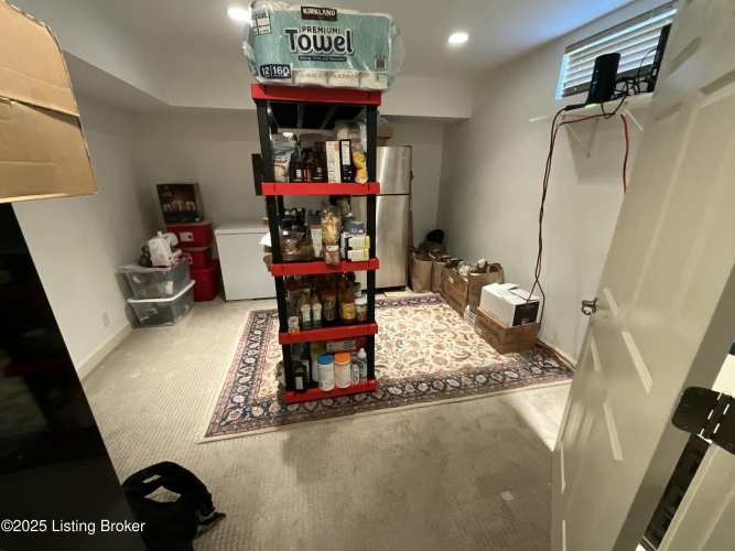 Listing Image 64