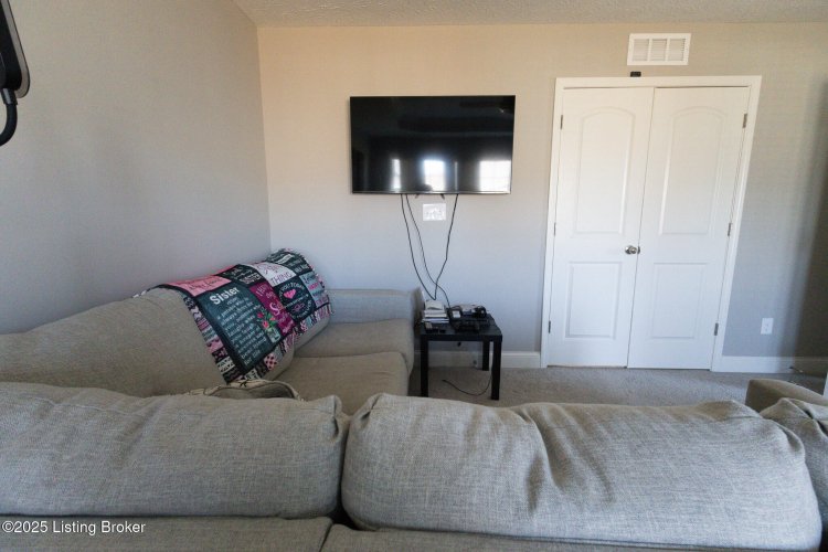 Listing Image 44