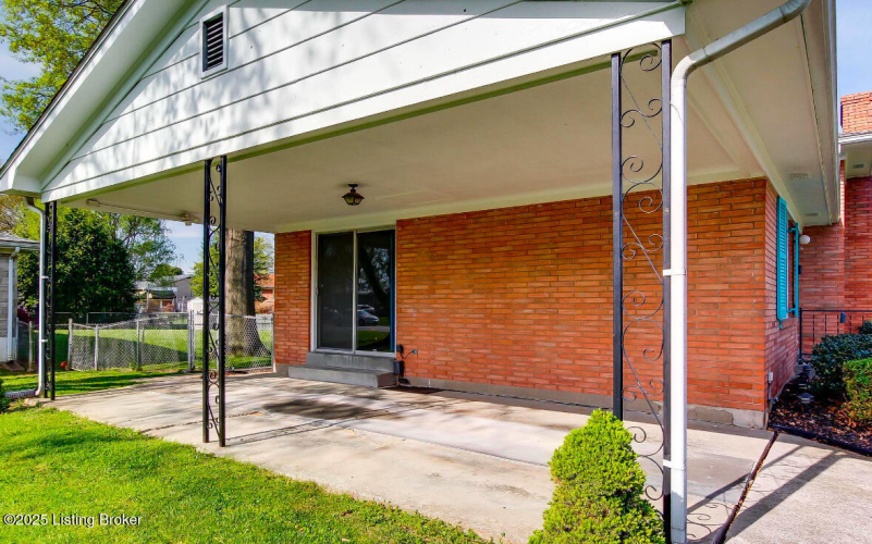 Listing Image 24