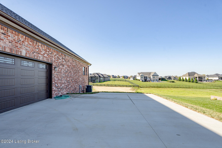Listing Image 74