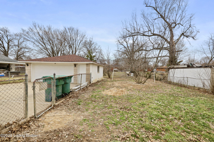 Listing Image 8