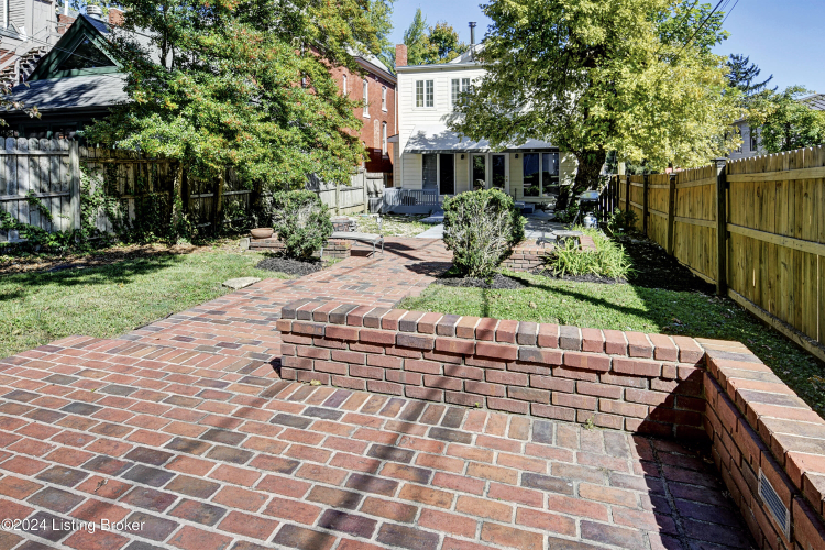 Listing Image 20