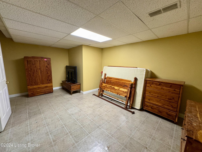 Listing Image 50