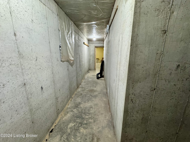 Listing Image 64
