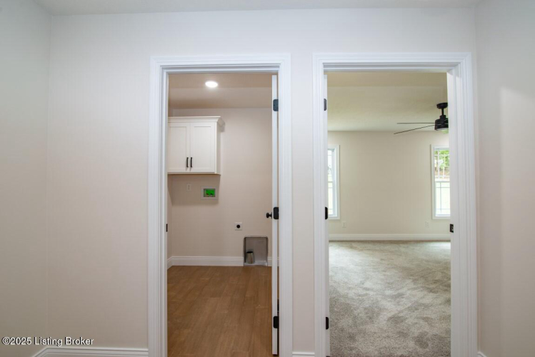 Listing Image 17