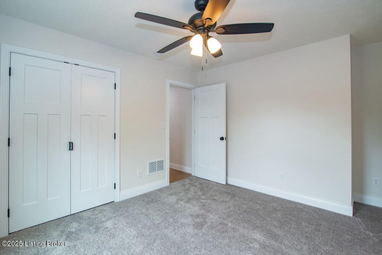 Listing Image 27